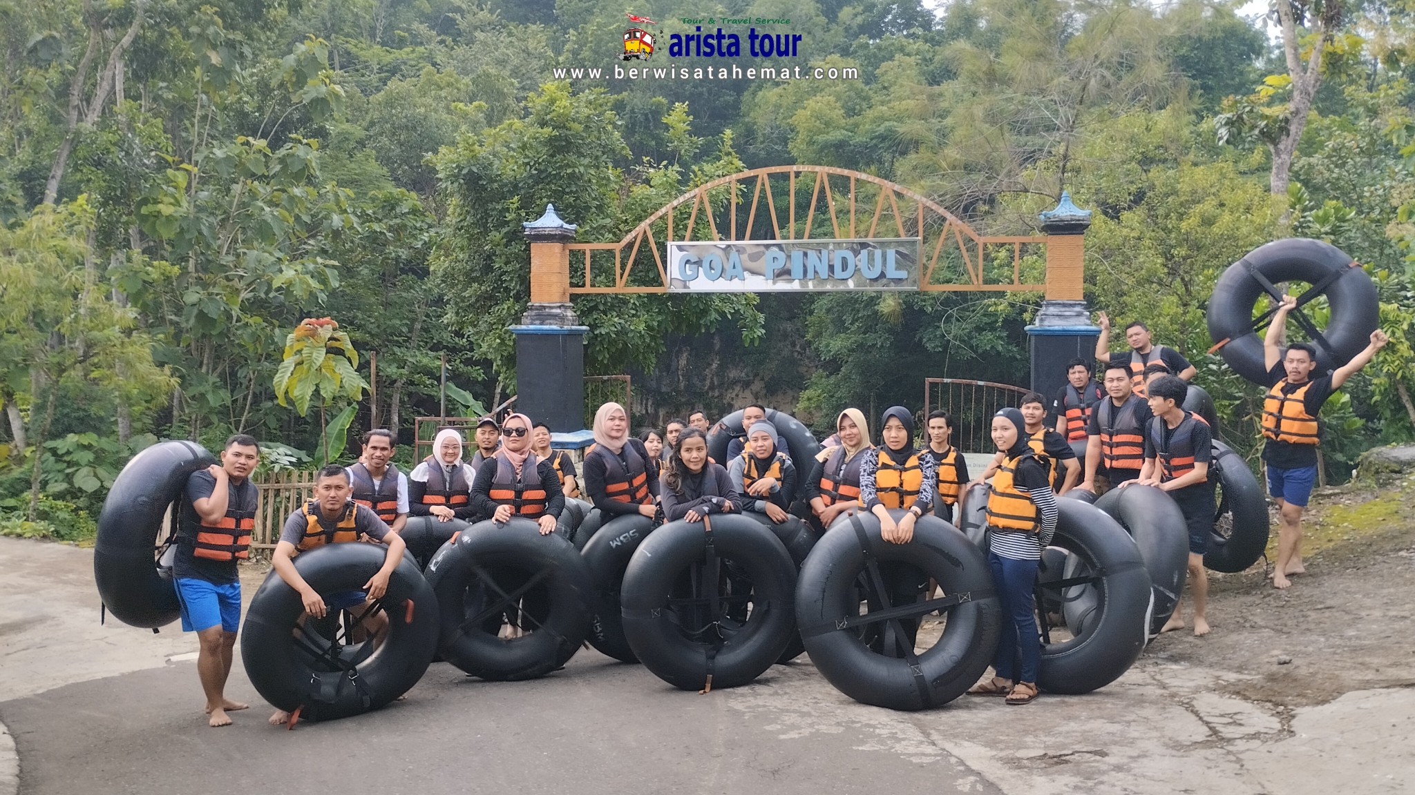 Paket Wisata Jogja Tour dari Bandung - Rafting Goa Pindul